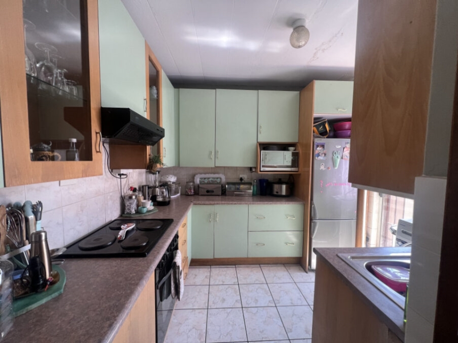 3 Bedroom Property for Sale in Lambton Gardens Gauteng