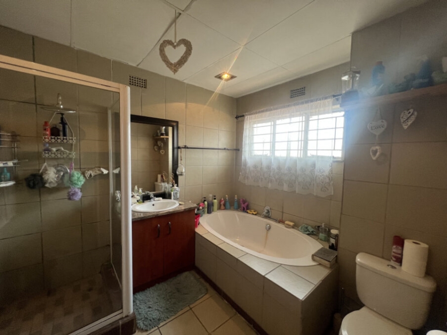 3 Bedroom Property for Sale in Lambton Gardens Gauteng