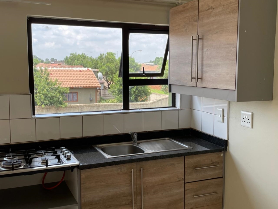 To Let 1 Bedroom Property for Rent in Villa Liza Gauteng