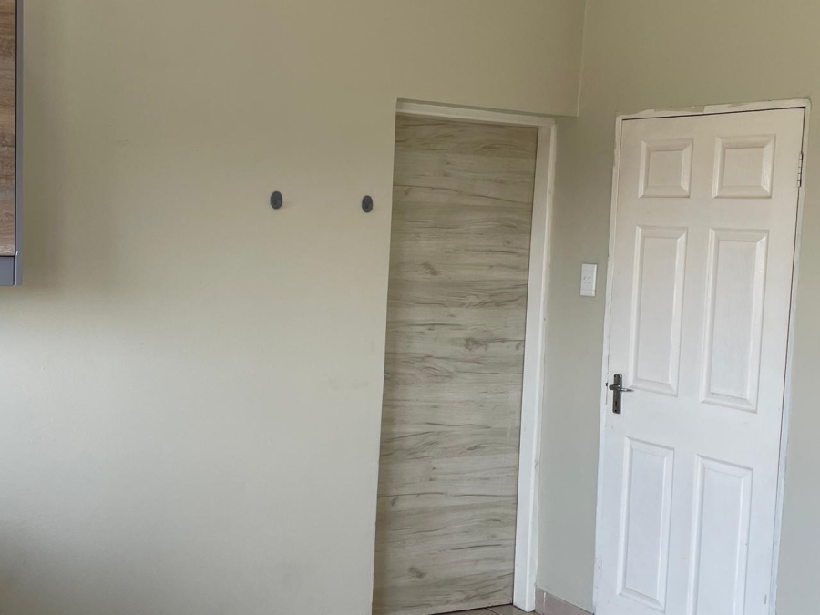 To Let 1 Bedroom Property for Rent in Villa Liza Gauteng