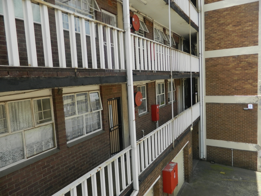 2 Bedroom Property for Sale in Germiston South Gauteng