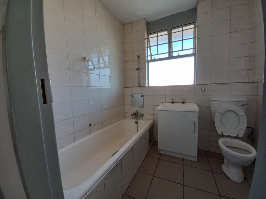 2 Bedroom Property for Sale in Germiston South Gauteng