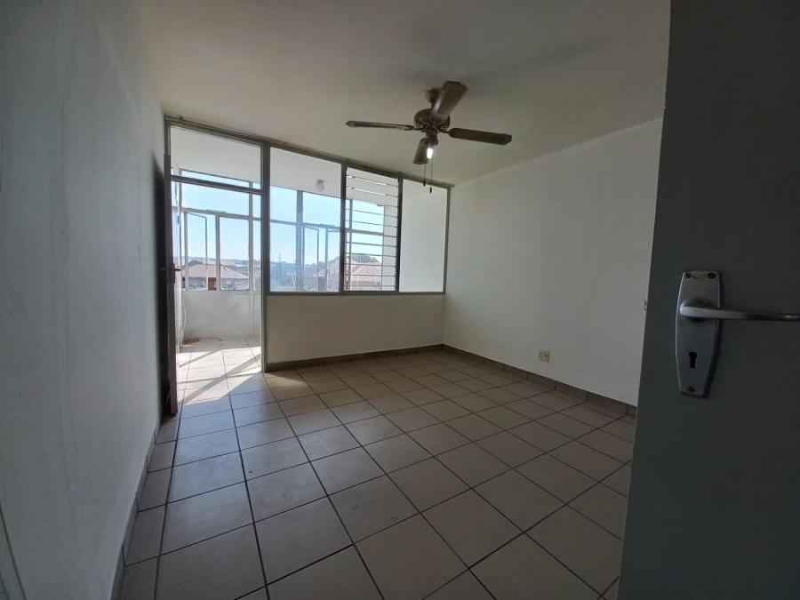 2 Bedroom Property for Sale in Germiston South Gauteng
