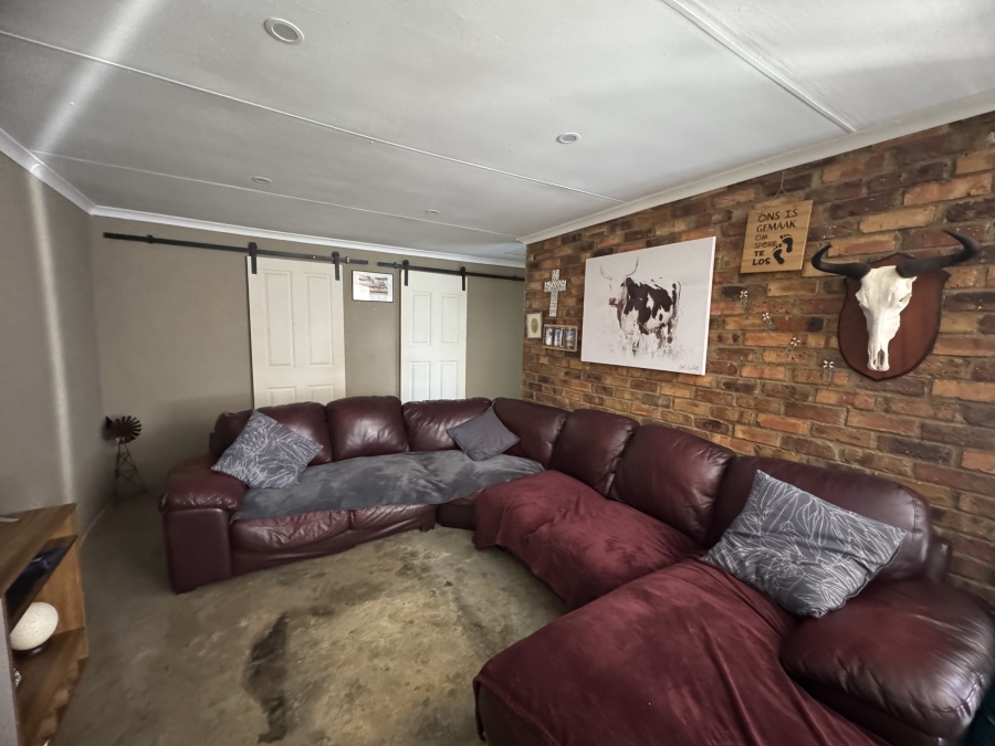 To Let 3 Bedroom Property for Rent in Lambton Gauteng