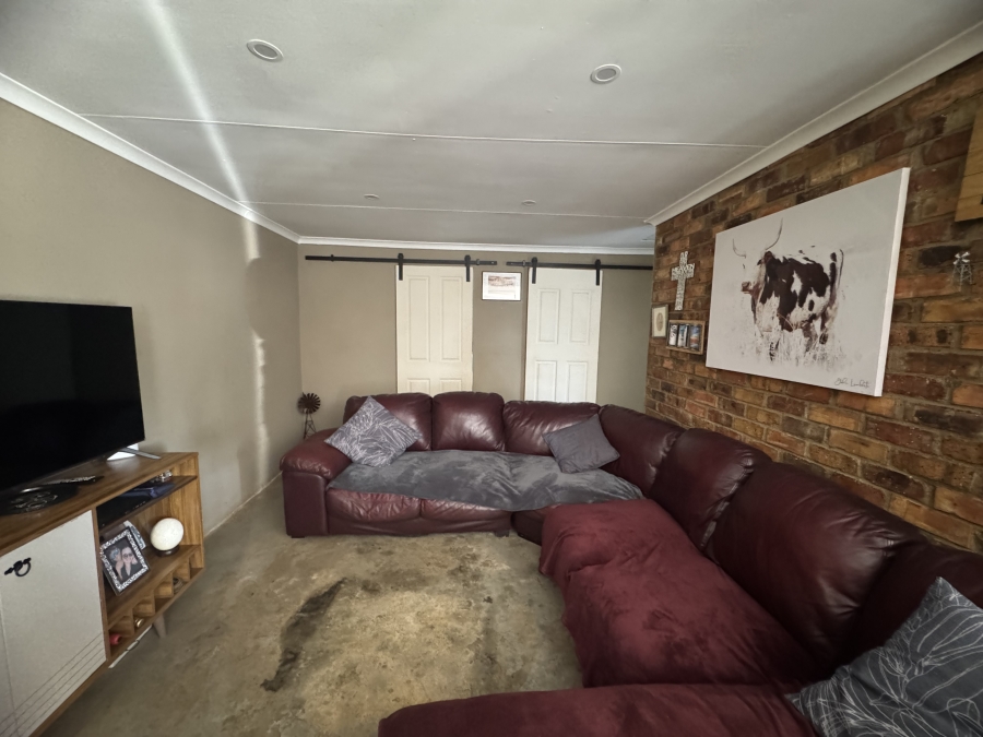 To Let 3 Bedroom Property for Rent in Lambton Gauteng