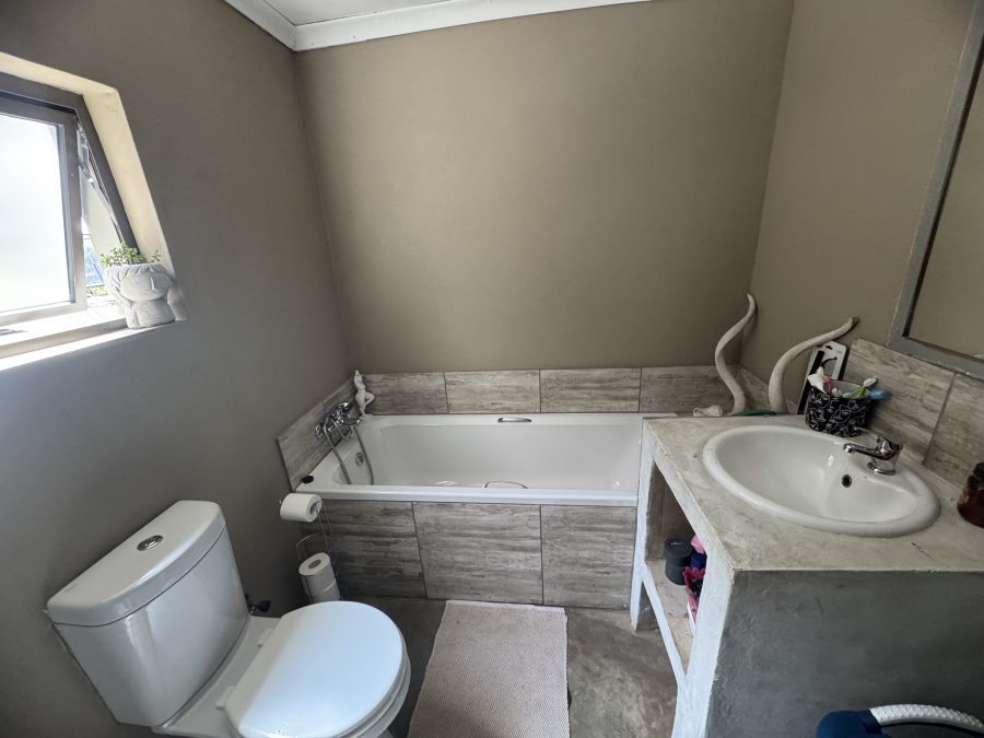 To Let 3 Bedroom Property for Rent in Lambton Gauteng