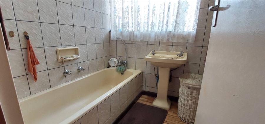 3 Bedroom Property for Sale in Roseacre Gauteng
