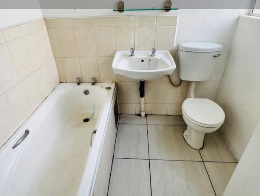 2 Bedroom Property for Sale in Ridgeway Gauteng