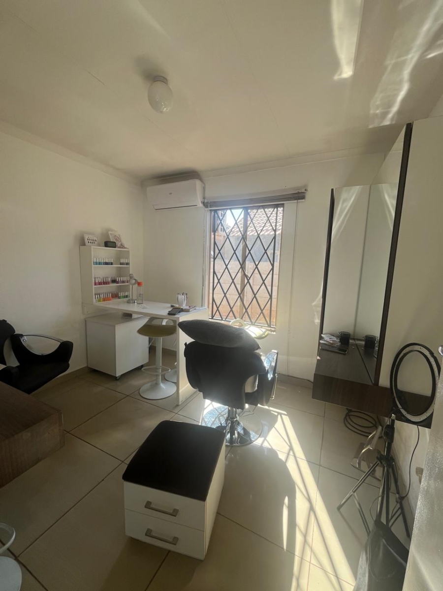 2 Bedroom Property for Sale in Sky City Gauteng