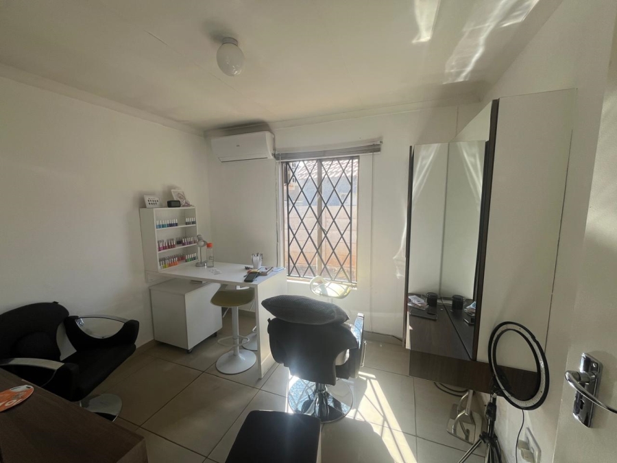 2 Bedroom Property for Sale in Sky City Gauteng