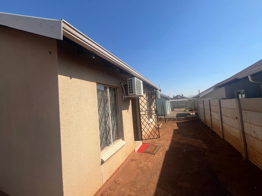 2 Bedroom Property for Sale in Sky City Gauteng