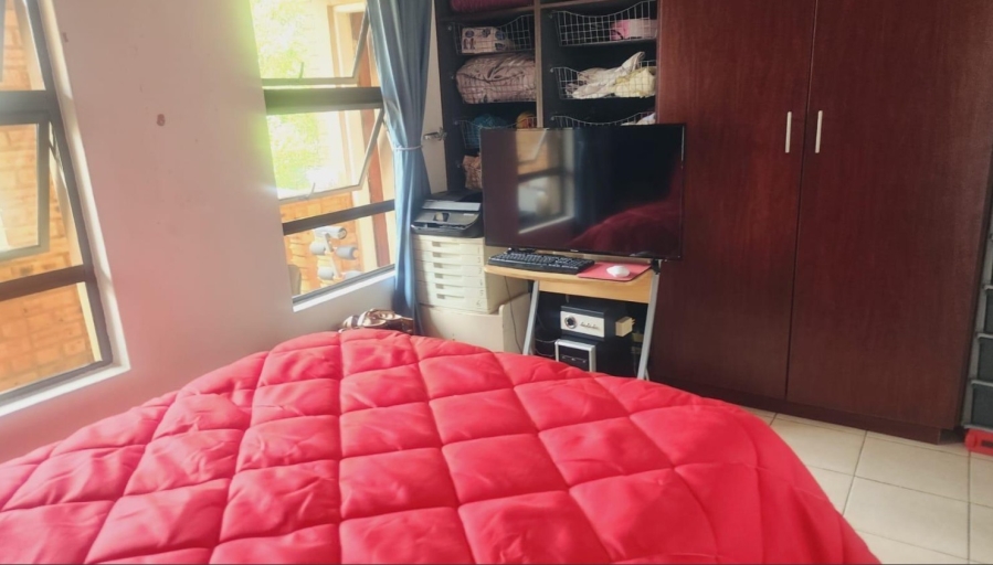 2 Bedroom Property for Sale in Kibler Park Gauteng