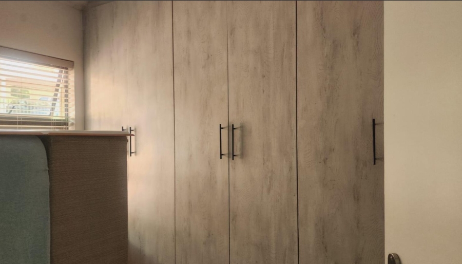 2 Bedroom Property for Sale in Kibler Park Gauteng