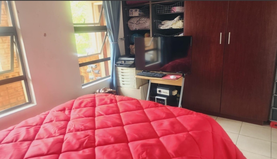 2 Bedroom Property for Sale in Kibler Park Gauteng