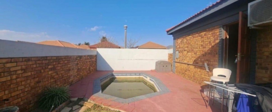 3 Bedroom Property for Sale in Southdowns Estate Gauteng