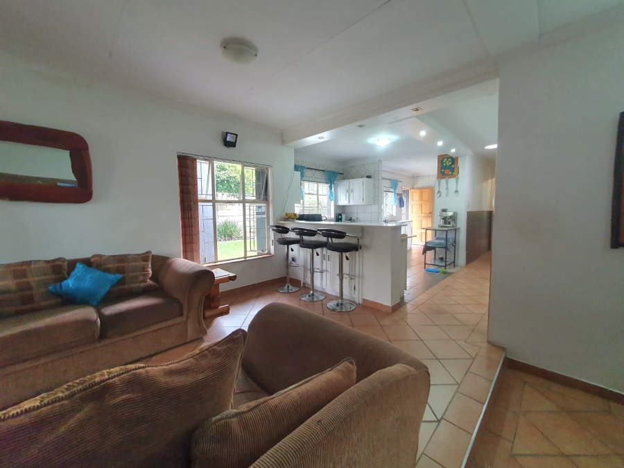 6 Bedroom Property for Sale in Tileba Gauteng