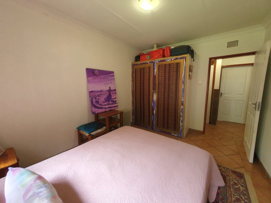 6 Bedroom Property for Sale in Tileba Gauteng