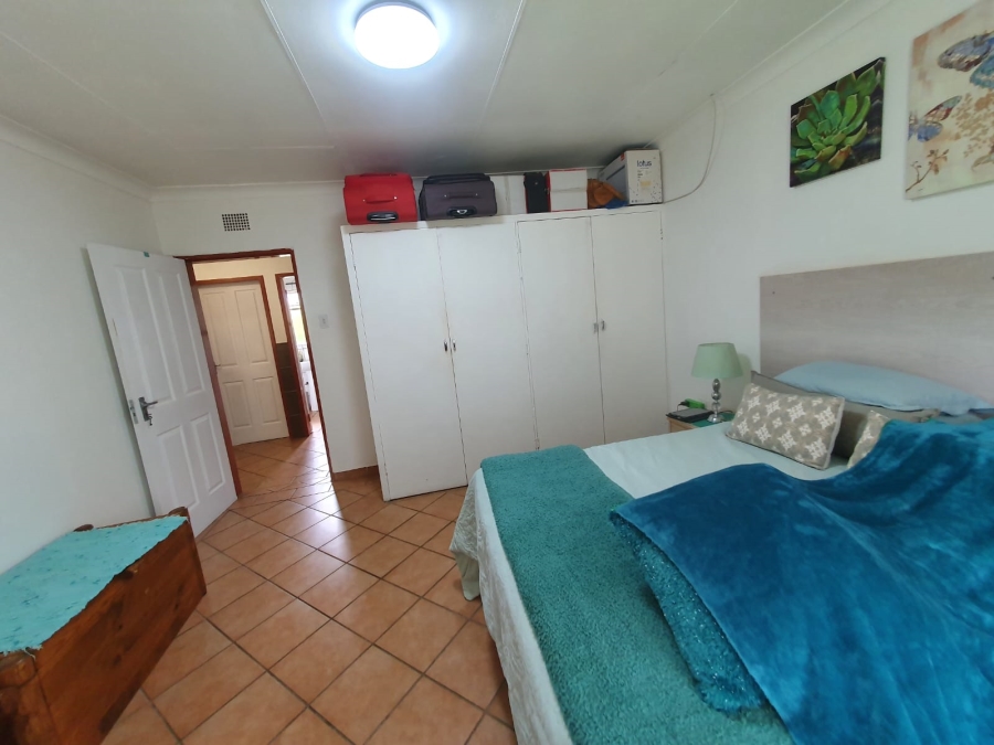 6 Bedroom Property for Sale in Tileba Gauteng