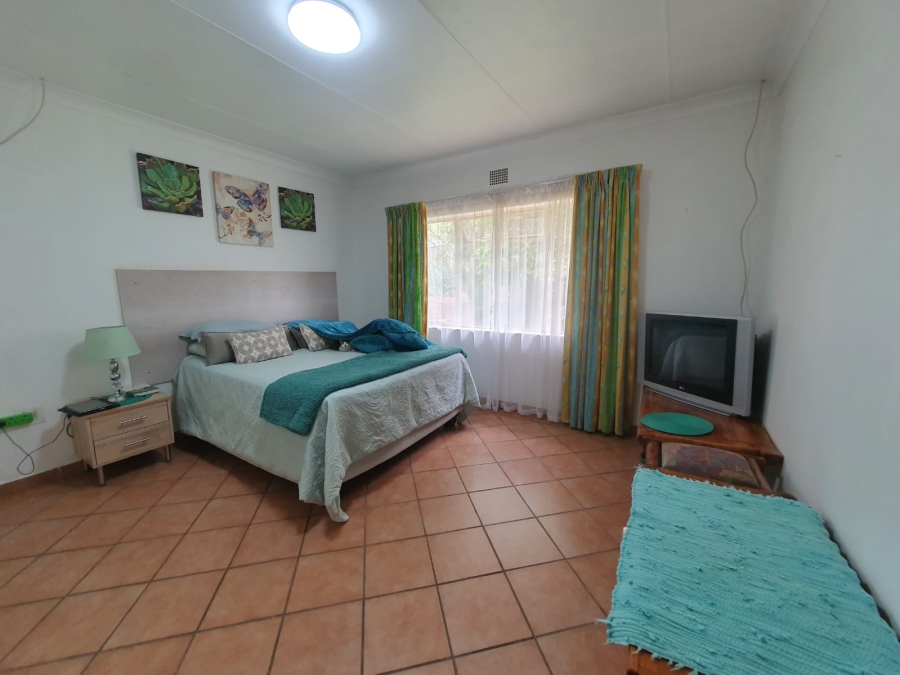 6 Bedroom Property for Sale in Tileba Gauteng