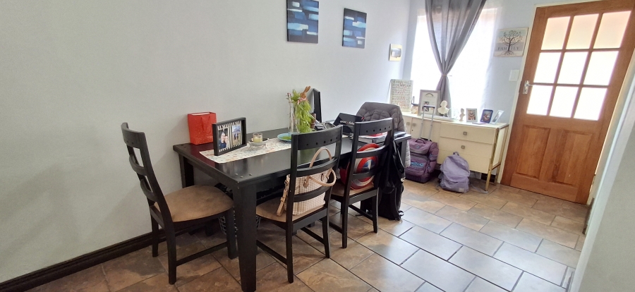 2 Bedroom Property for Sale in Annlin Gauteng