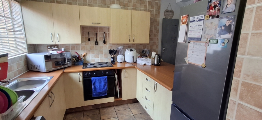 2 Bedroom Property for Sale in Annlin Gauteng