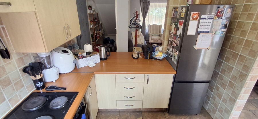 2 Bedroom Property for Sale in Annlin Gauteng