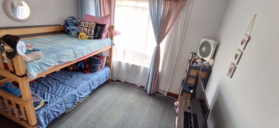 2 Bedroom Property for Sale in Annlin Gauteng