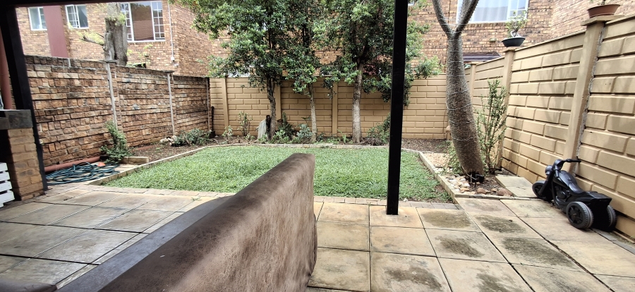 2 Bedroom Property for Sale in Annlin Gauteng