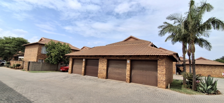 2 Bedroom Property for Sale in Annlin Gauteng