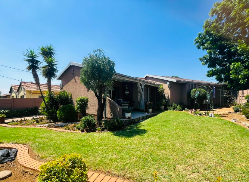 2 Bedroom Property for Sale in Elandspark Gauteng