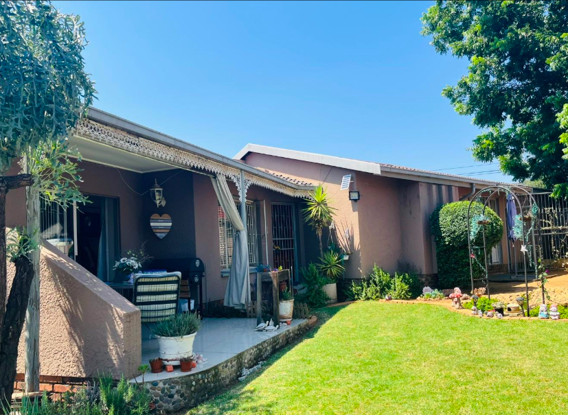 2 Bedroom Property for Sale in Elandspark Gauteng