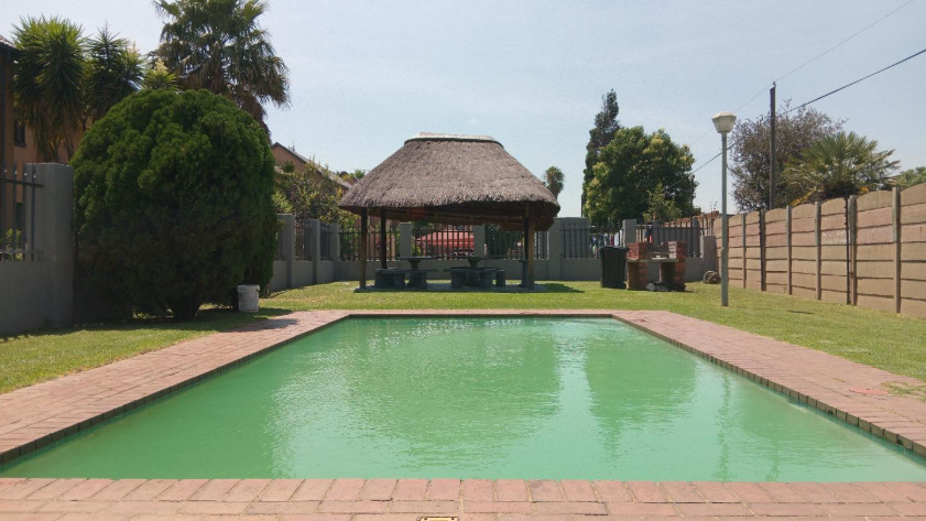 2 Bedroom Property for Sale in Albermarle Gauteng