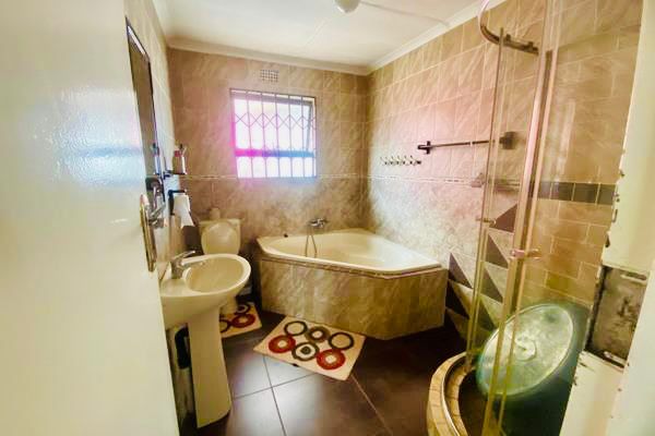 3 Bedroom Property for Sale in Vosloorus Gauteng