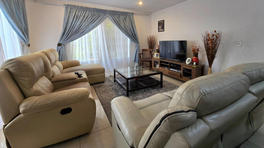 3 Bedroom Property for Sale in Brackendowns Gauteng