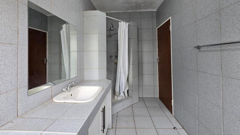 3 Bedroom Property for Sale in Brackendowns Gauteng