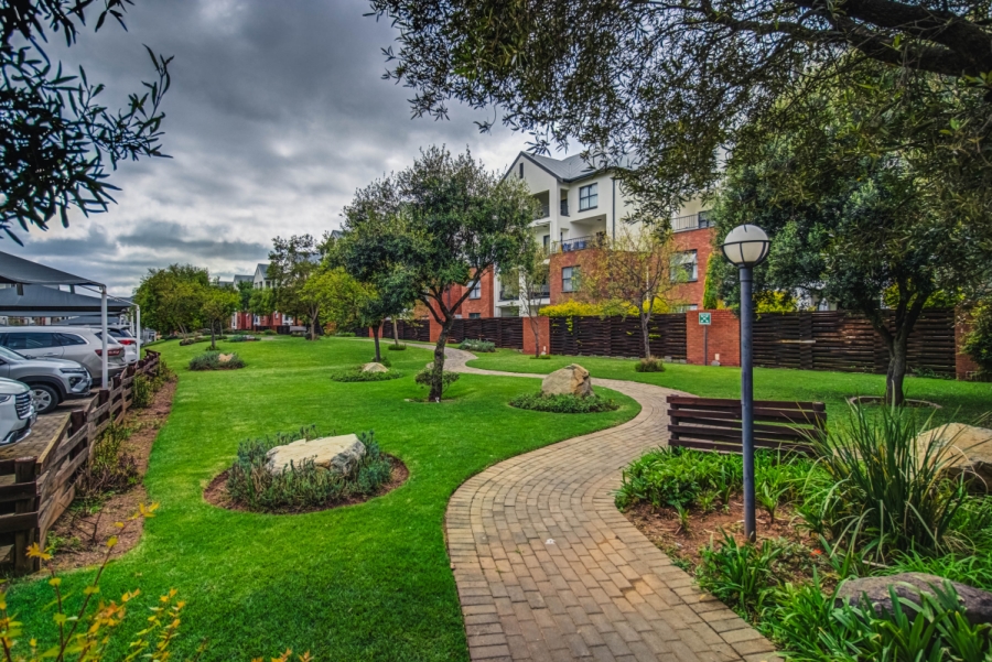 2 Bedroom Property for Sale in Greenstone Crest Gauteng