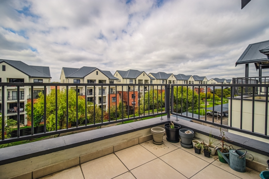 2 Bedroom Property for Sale in Greenstone Crest Gauteng