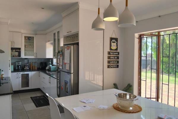 4 Bedroom Property for Sale in Brackenhurst Gauteng