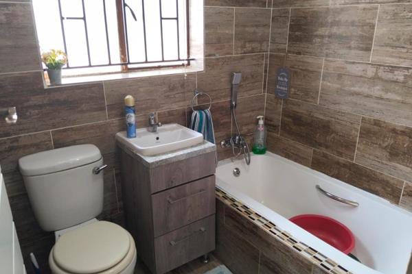 4 Bedroom Property for Sale in Brackenhurst Gauteng