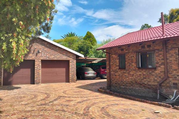 4 Bedroom Property for Sale in Brackenhurst Gauteng
