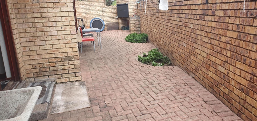 3 Bedroom Property for Sale in New Market Park Gauteng