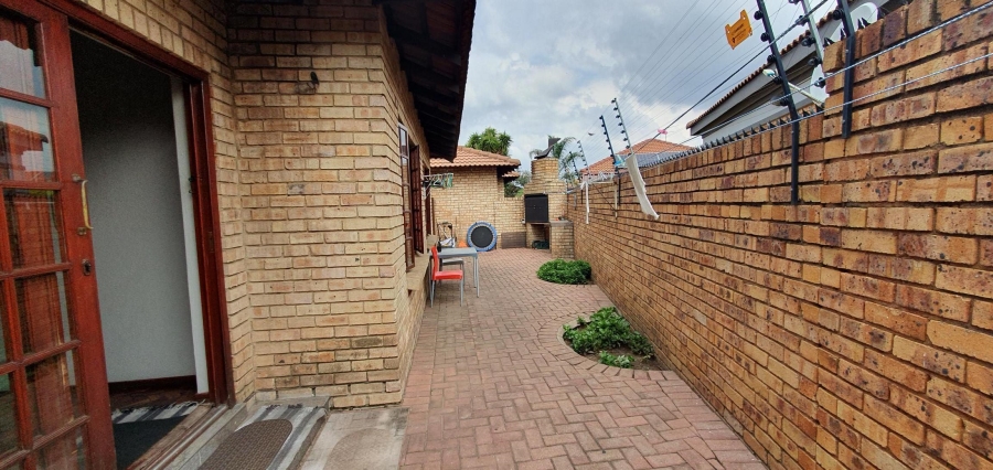 3 Bedroom Property for Sale in New Market Park Gauteng