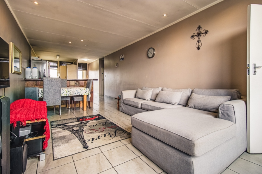 2 Bedroom Property for Sale in Dowerglen Gauteng