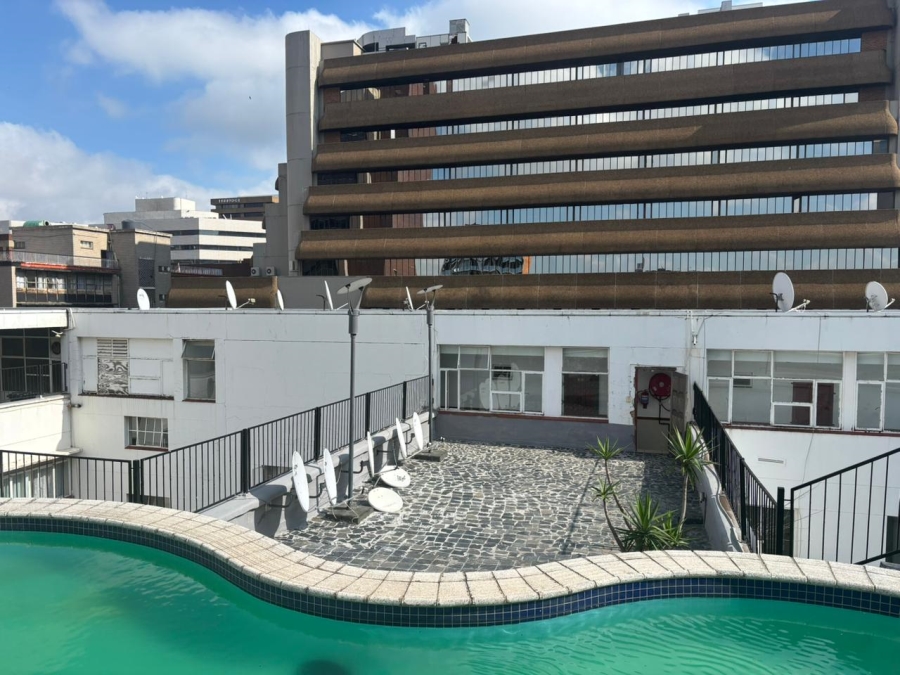 1 Bedroom Property for Sale in Braamfontein Gauteng