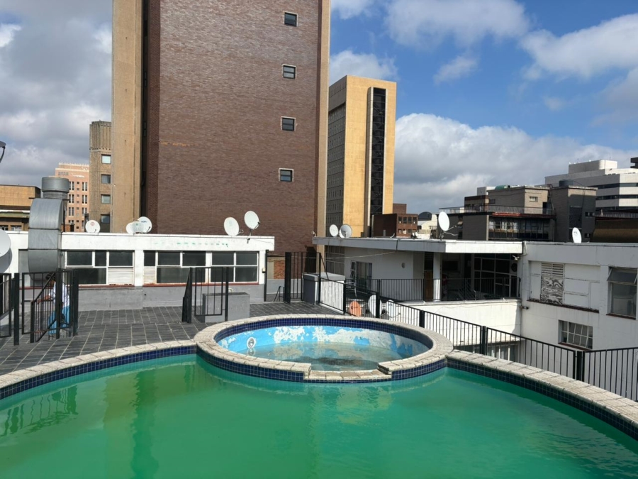 1 Bedroom Property for Sale in Braamfontein Gauteng