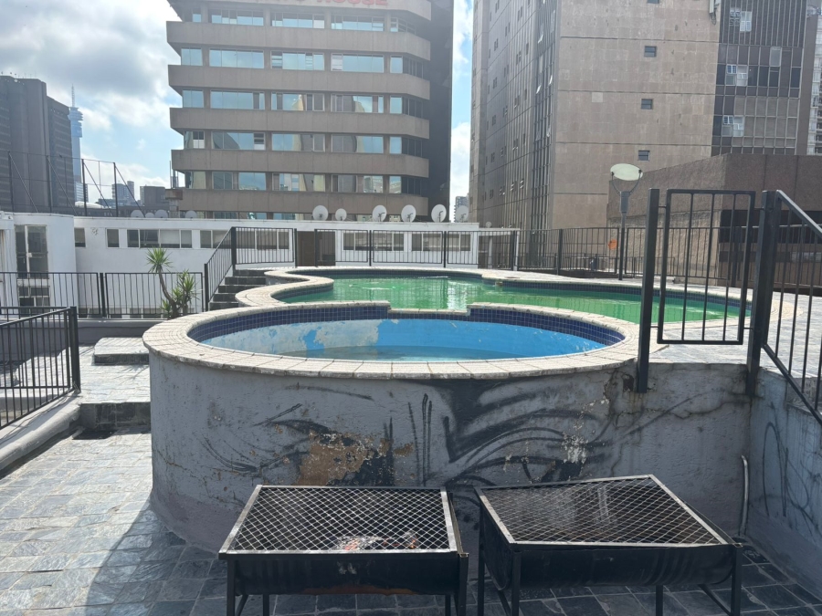 1 Bedroom Property for Sale in Braamfontein Gauteng