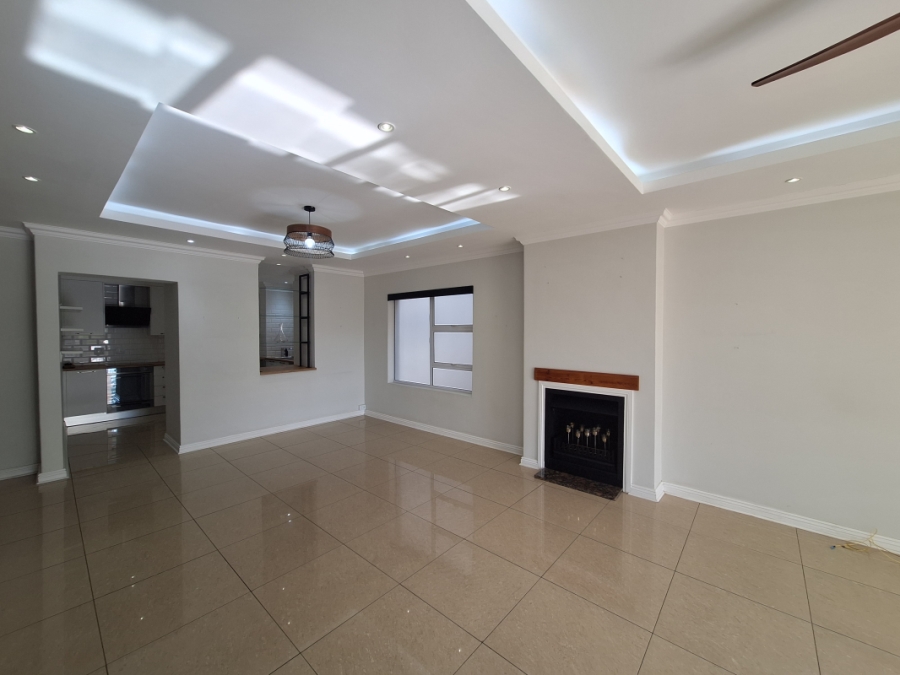 2 Bedroom Property for Sale in Thorn Valley Estate Gauteng