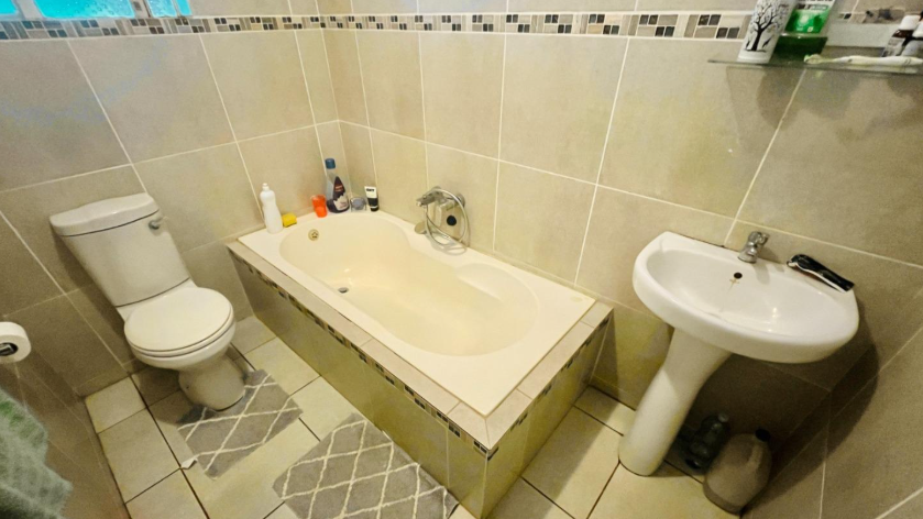 4 Bedroom Property for Sale in Brackendowns Gauteng