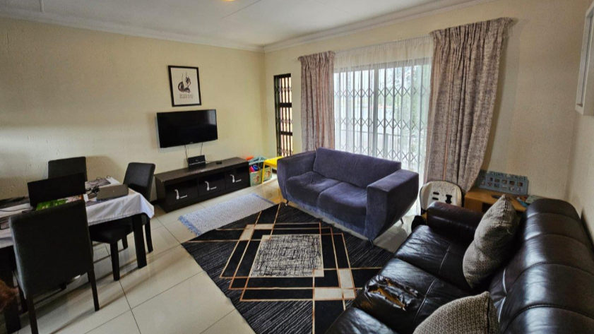 2 Bedroom Property for Sale in Brackendowns Gauteng