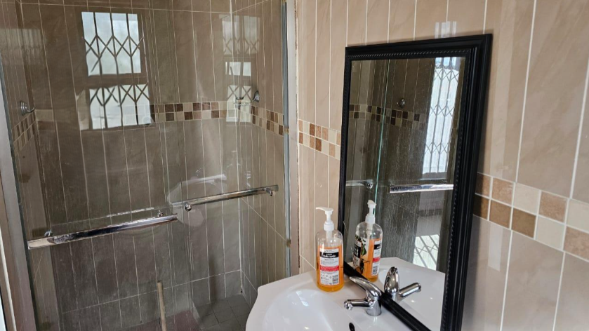 2 Bedroom Property for Sale in Brackendowns Gauteng